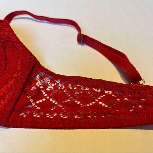 Lucky Brand Bra Red 36D Padded, adjustable straps - Picture 6 of 8